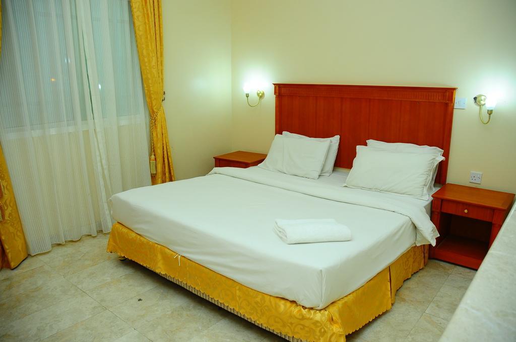 Al Faisal Hotel Suites Sur Oda fotoğraf