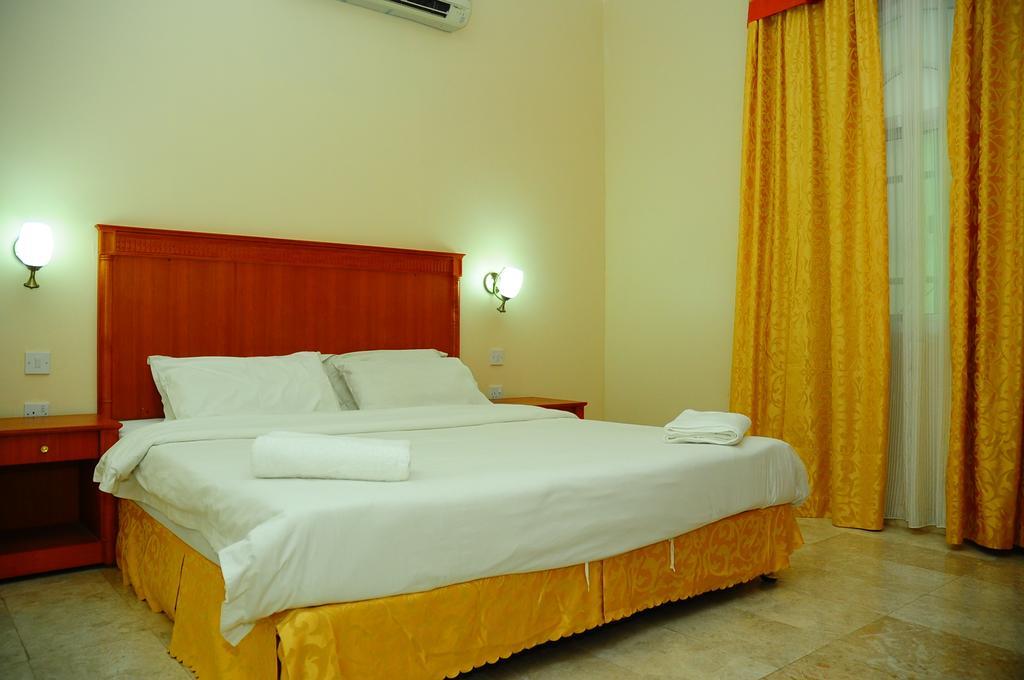 Al Faisal Hotel Suites Sur Oda fotoğraf